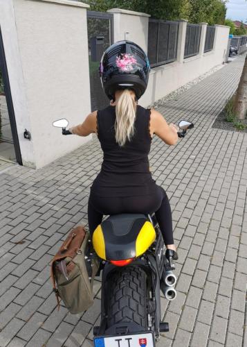 Butterfly moto helmet design 02