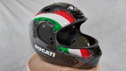 IT SK Ducati motoracing helmet design 04