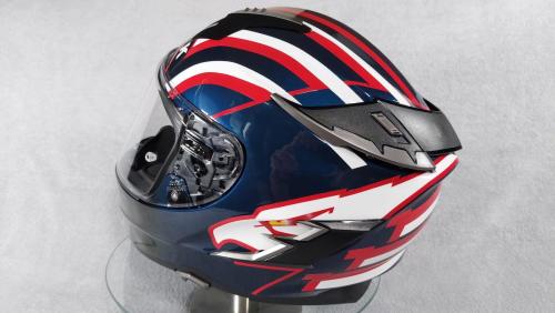 Maverick Top Gun moto helmet design 02