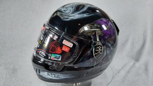 Raven moto helmet design 01